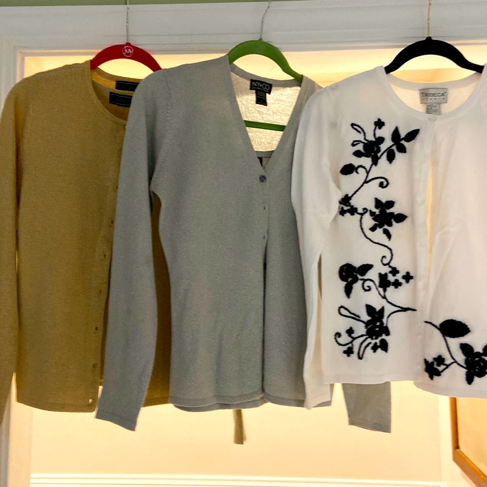 3 sweaters sets. White, Gold, Silver